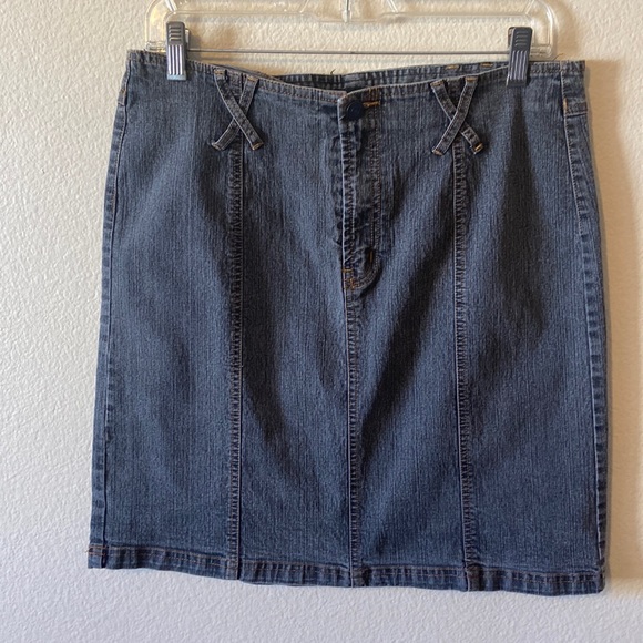 No Boundaries Stretch Gray Denim Skirt - Picture 1 of 5